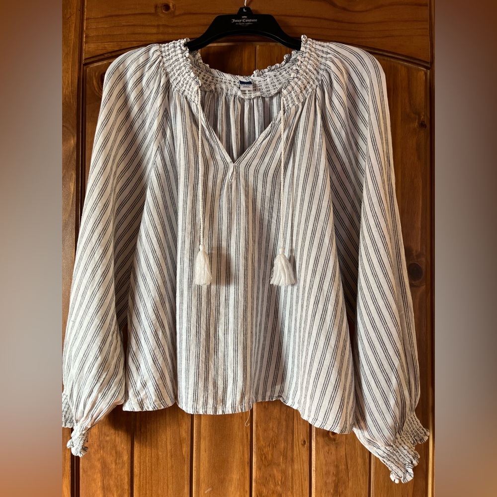 Old Navy Ladies size: Medium blouse